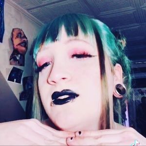 Meet your Posher, Harley